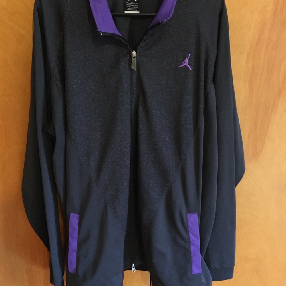 Jordan Men's Black and Purple Jacket